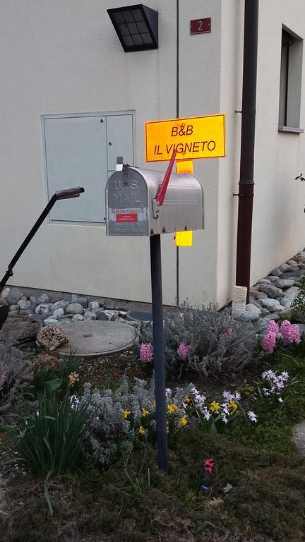 B&B Il Vigneto Melano Luaran gambar